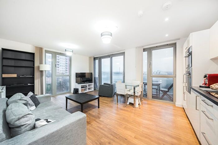 2 Bedroom Flat To Rent In Waterside Heights, Booth Road, London, E16