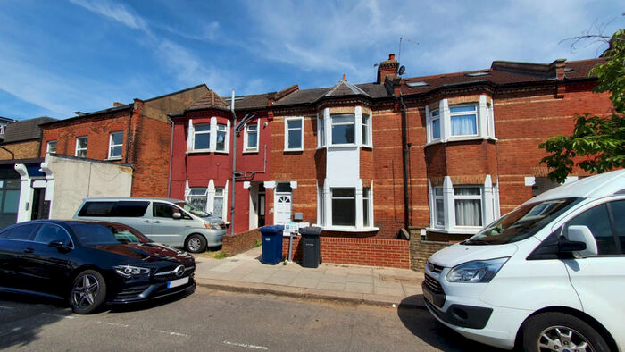 5 Bedroom Terraced House To Rent In Ravenshurst Avenue, Hendon, NW4