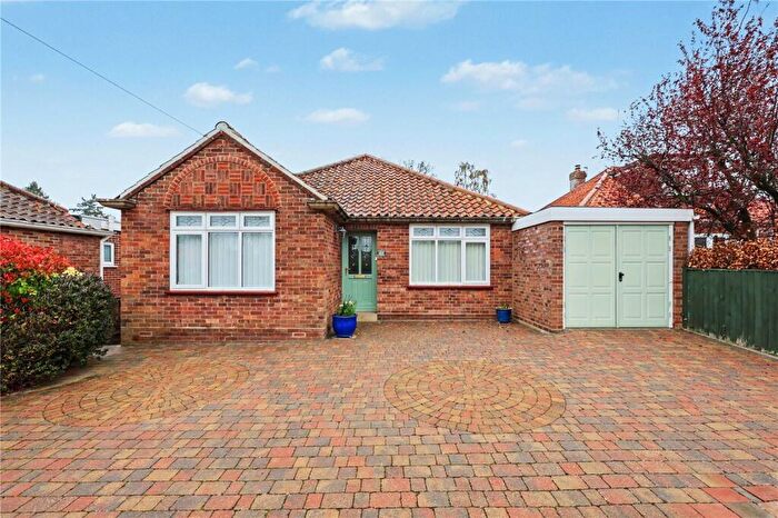 2 Bedroom Bungalow For Sale In Westwood Drive, Hellesdon, Norwich, Norfolk, NR6
