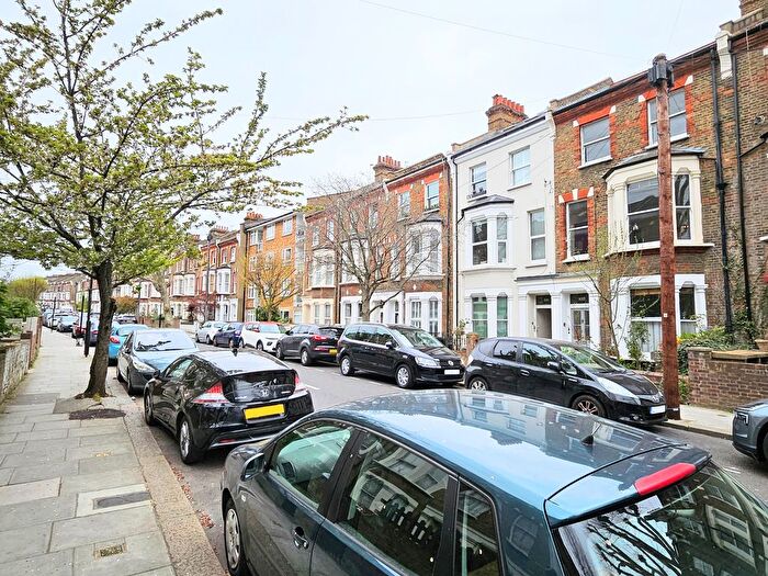2 Bedroom Flat To Rent In Bravington Road, London, W9