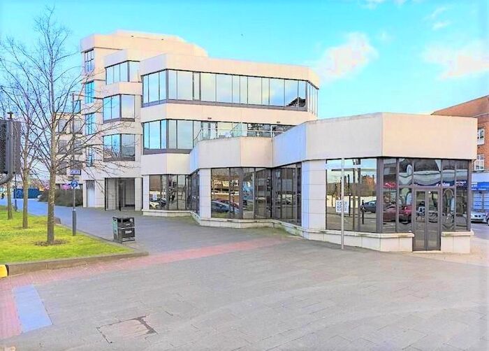 1 Bedroom Flat For Sale In High Street, Slough, SL1