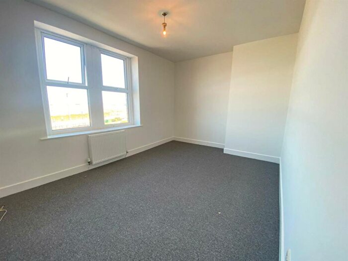 2 Bedroom Flat To Rent In Marine Road West, Morecambe, LA3