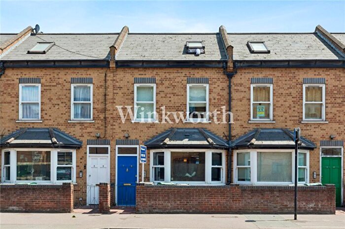 1 Bedroom Apartment For Sale In Esin Court, - Ventnor Terrace, Broad Lane, N15