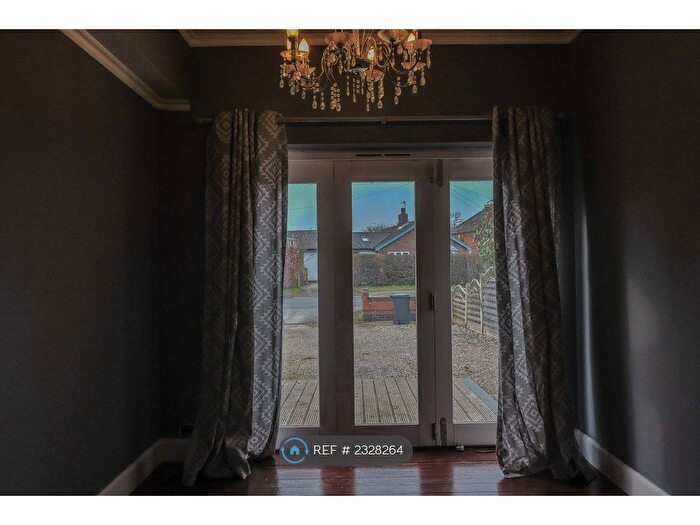 5 Bedroom Semi-Detached House To Rent In Hollybank, York, YO41