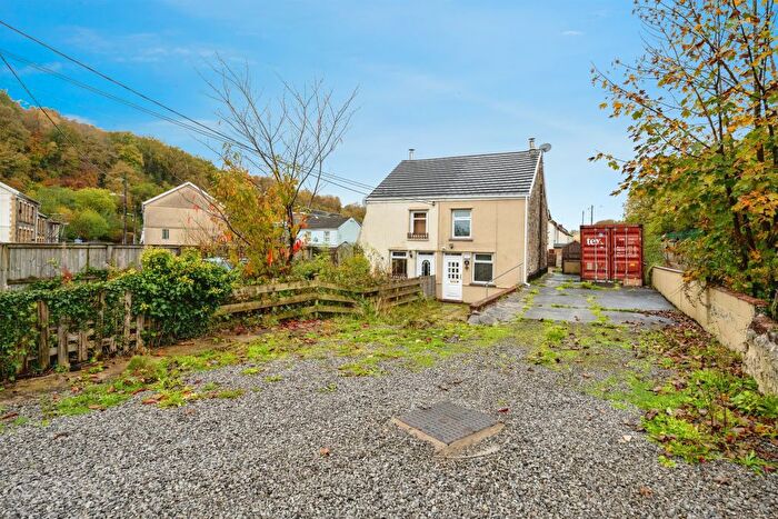 2 Bedroom Semi-detached House For Sale In Heol Twrch, Lower Cwmtwrch, Swansea, SA9