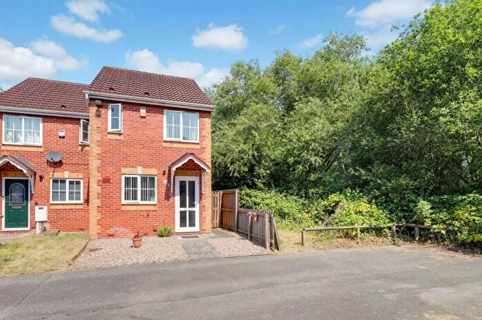 2 Bedroom End Of Terrace House For Sale In Bullfinch Road, Nottingham, NG6