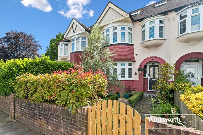 4 Bedroom Terraced House For Sale In Alan Drive, Barnet, EN5