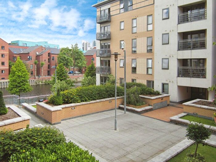 1 Bedroom Flat To Rent In Admiral Court, Brewery Wharf, Leeds, LS10