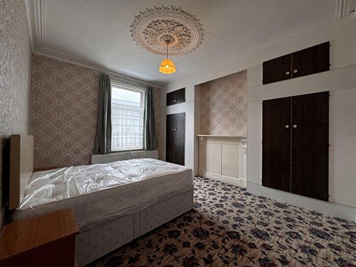 3 Bedroom Flat To Rent In Vine Street, South Shields, NE33
