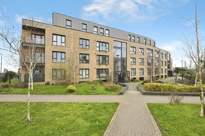 2 Bedroom Apartment For Sale In Bridgewater Gardens, Hoddesdon, EN11