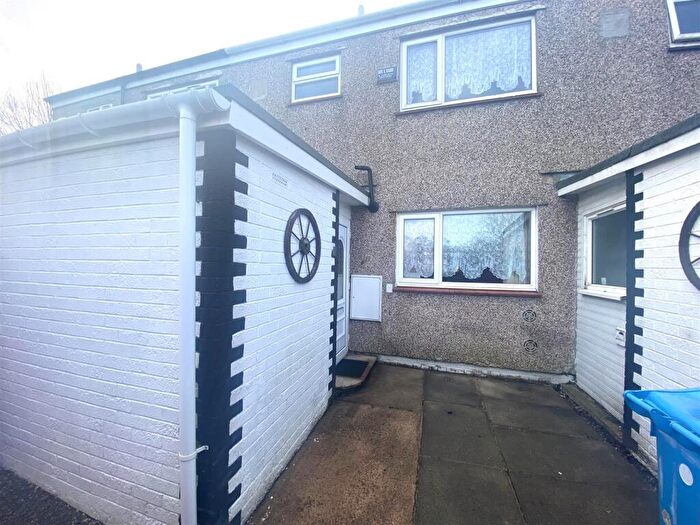 3 Bedroom House To Rent In Dorchester Road, Bransholme, Hull, HU7