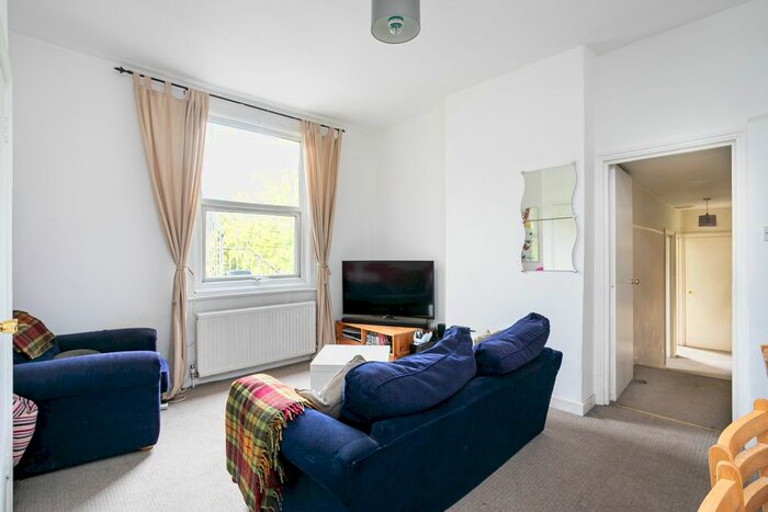 2 Bedroom Flat To Rent In King Street, London, W6