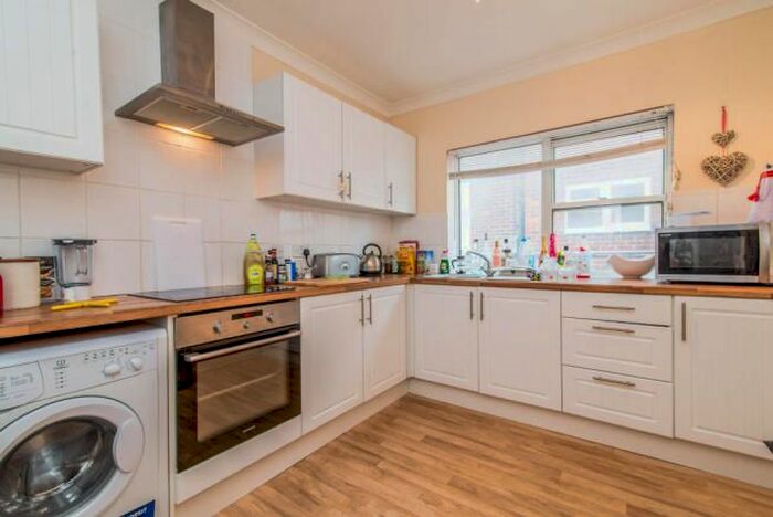 1 Bedroom Maisonette To Rent In The Parade, Frimley High Street, Frimley, Camberley, GU16