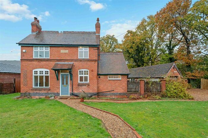 3 Bedroom Detached House To Rent In Wadleys Road, Solihull, B91