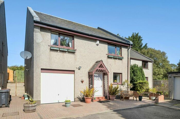 4 Bedroom Detached House For Sale In B Milton Bridge, Penicuik, Midlothian, EH26