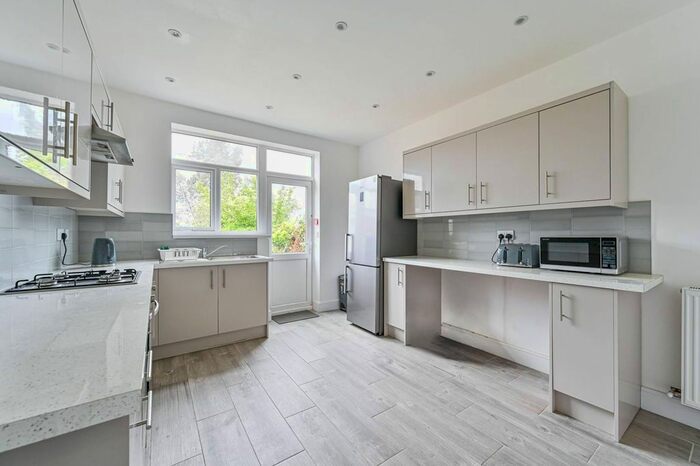 6 Bedroom Semi-Detached House To Rent In Hillcross Avenue, Morden Park, Morden, SM4