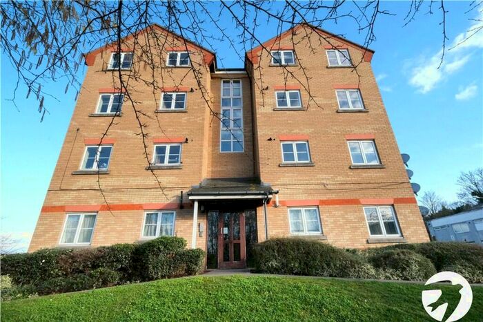 2 Bedroom Flat To Rent In Charles Street, Greenhithe, Kent, DA9
