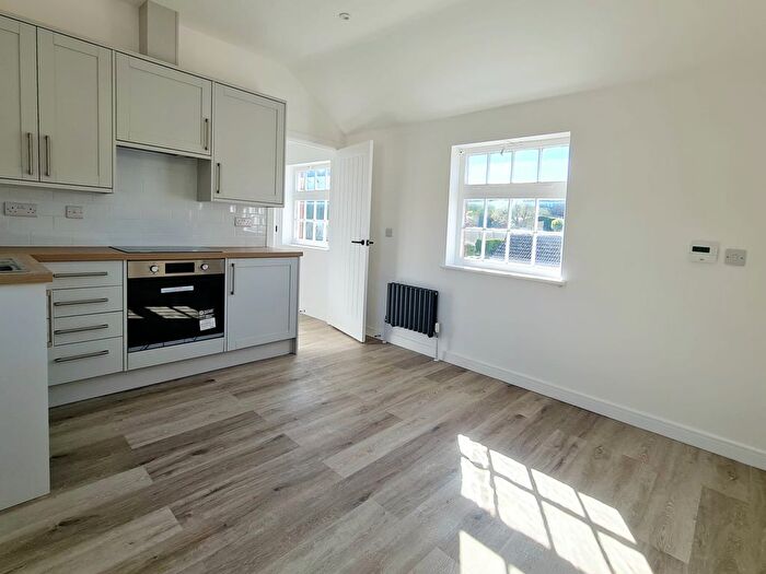 1 Bedroom Flat To Rent In Camden Square, Bozeat, NN29