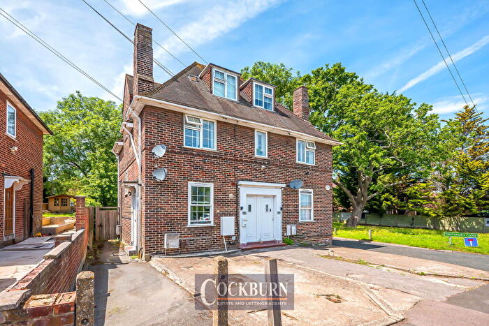 3 Bedroom Maisonette For Sale In Framlingham Crescent, Mottingham, SE9