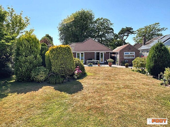 2 Bedroom Detached Bungalow For Sale In Staunton Avenue, Hayling Island, PO11