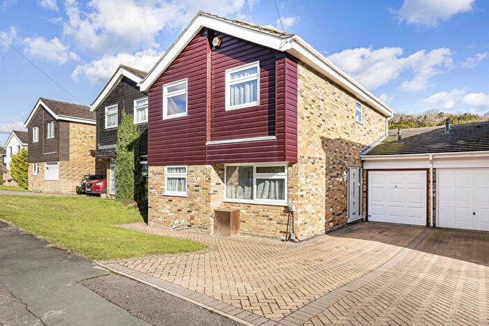 4 Bedroom House For Sale In Highwoods Drive, Marlow Bottom, SL7