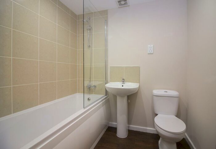 1 Bedroom Apartment To Rent In Chad House, Sunderland Road, Gateshead, NE8