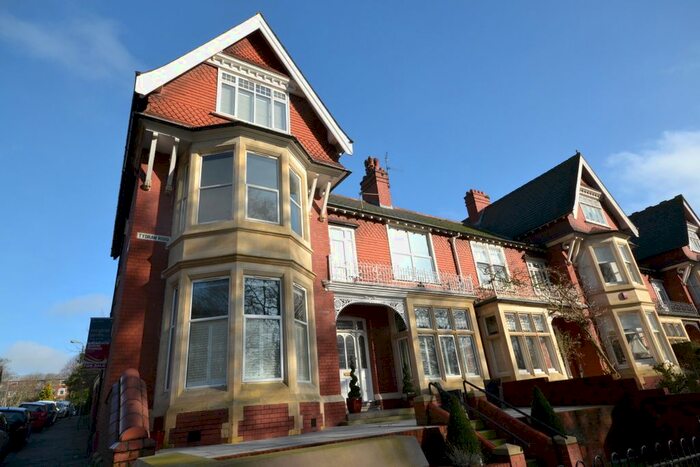 3 Bedroom Flat To Rent In Ty Draw Road, Roath, Cardiff CF23