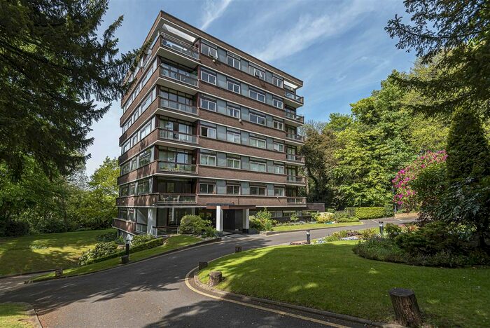 5 Bedroom Flat To Rent In Oak Hill Park, Hampstead, NW3