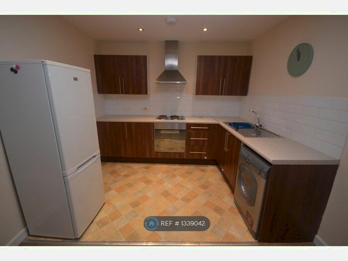 2 Bedroom Flat To Rent In St. Georges Street, Chorley, PR7