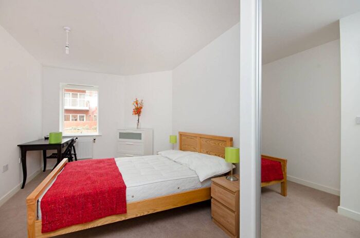 1 Bedroom Flat To Rent In Kingston Road, Wimbledon, London, SW20