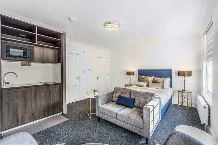 Apartment To Rent In Gloucester Crescent, Camden, London, NW1