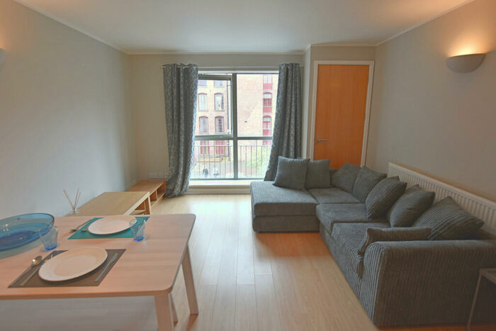 2 Bedroom Apartment To Rent In Raleigh Square, Raleigh Street, Arbretum, NG7