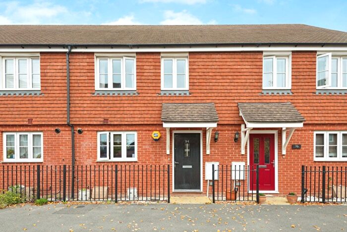 2 Bedroom Terraced House For Sale In Webber Street, Horley, Surrey, RH6