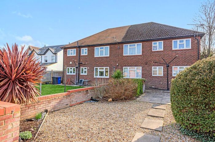 2 Bedroom Maisonette To Rent In Clewer Hill Road, Windsor, SL4