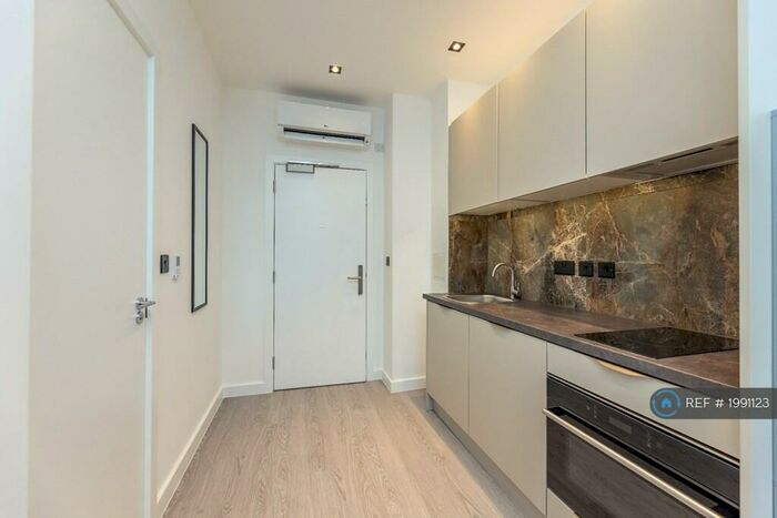 Studio To Rent In Lowlands Road, Harrow, HA1