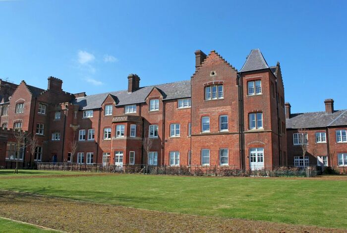 2 Bedroom Flat To Rent In Blewbury Court, Cholsey, Oxfordshire, OX10