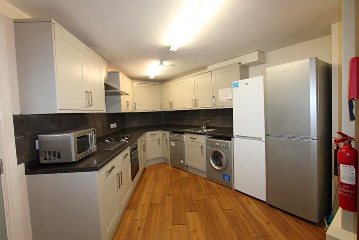 6 Bedroom Apartment To Rent In Old Warwick Road, Leamington Spa, Warwickshire, CV31