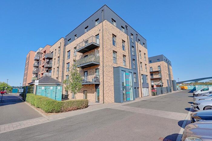 1 Bedroom Flat For Sale In Thomas Blake Avenue, Southampton, SO14