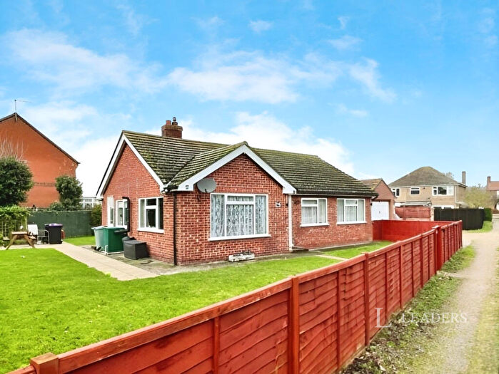 3 Bedroom Bungalow To Rent In Station Road, Morton, PE10