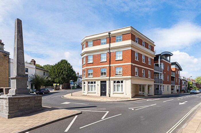 3 Bedroom Flat For Sale In Sussex Street, Winchester, Hampshire, SO23