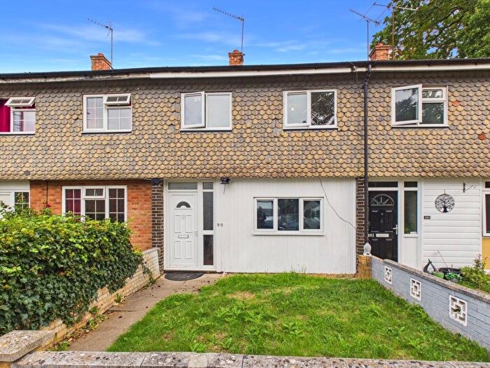 3 Bedroom Terraced House For Sale In Hexham Road, Reading, RG2