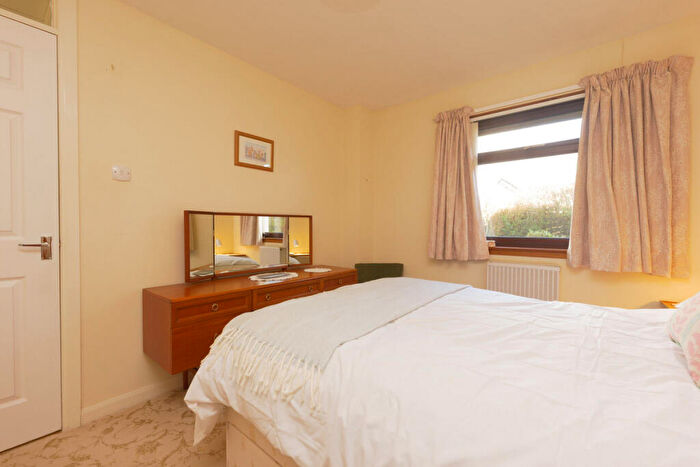 2 Bedroom Semi-Detached Bungalow For Sale In Craigburn Avenue, Houston, PA6