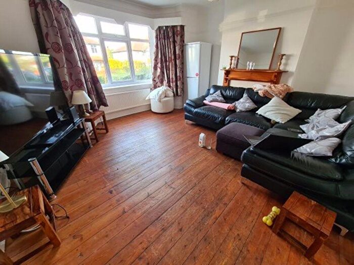 3 Bedroom House To Rent In Saint Anne's Road, Leeds, LS6