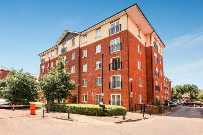 2 Bedroom Flat To Rent In John Dyde Close, Bishop's Stortford, CM23