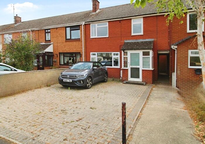 3 Bedroom Terraced House For Sale In White Horse Road, Cricklade, SN6