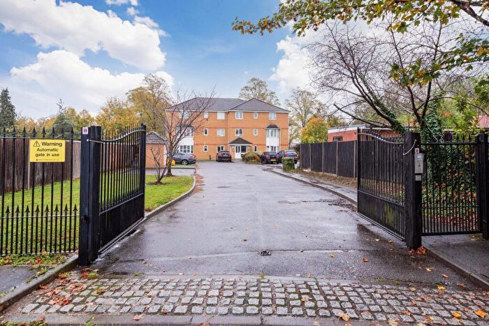 2 Bedroom Flat For Sale In Knightsbridge Court, High Street, Langley, SL3