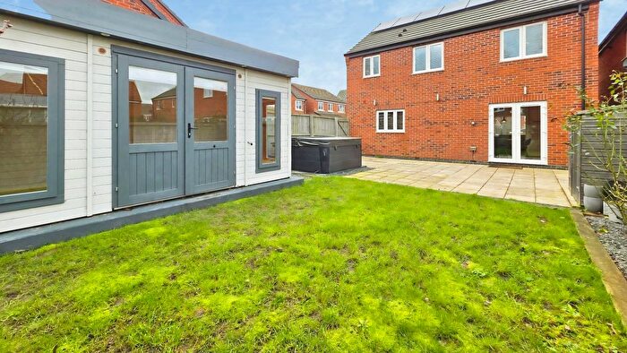 4 Bedroom Detached House To Rent In Glengarry Way, Greylees, Sleaford, NG34