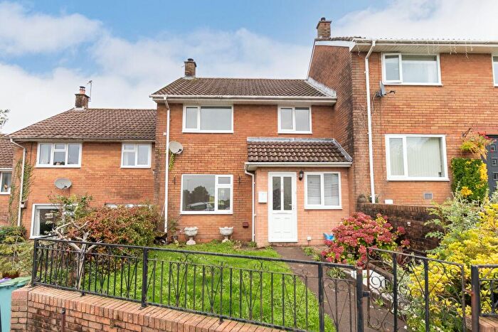 3 Bedroom Terraced House For Sale In Grosmont Place, Croesyceiliog, NP44