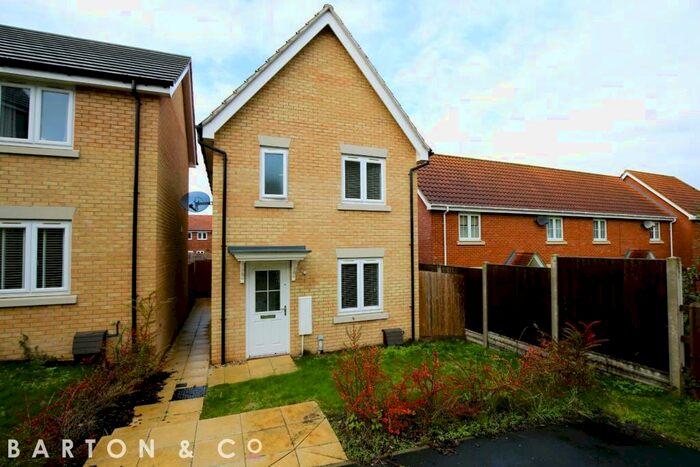 3 Bedroom Detached House To Rent In Falcon Crescent, Costessey, Norwich, NR8