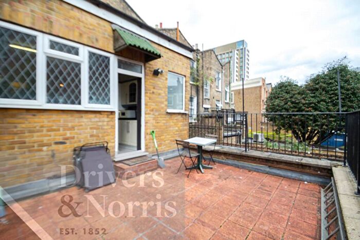 2 Bedroom Apartment To Rent In Junction Road, Archway, London, N19